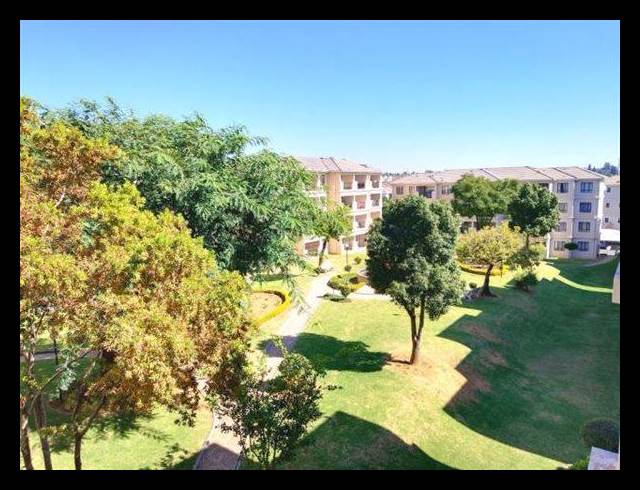 2 BEDROOM APARTMENT FOR SALE IN NOORDWYK